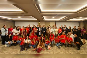 Swiss-Belhotel Danum rayakan suka cita Natal bersama anak panti