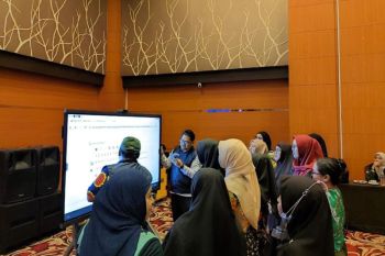 Disdik Kotim tingkatkan kualitas belajar lewat papan digital
