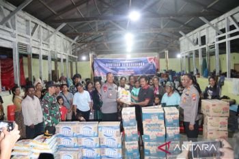 Polda Babel-Bhayangkari kembali salurkan bantuan logistik ke korban bencana di Sumut