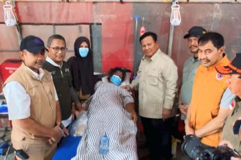 Prabowo Kunjungi Posko Kesehatan Milik Pegadaian di Aceh Tamiang