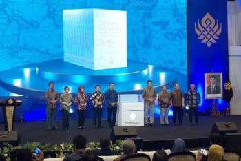 Menbud luncurkan buku sejarah berbasis perspektif Nusantara