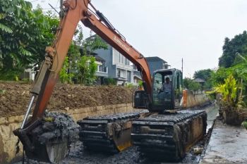 Pemkot Tangerang perluas kapasitas daya tampung air saluran pembuang