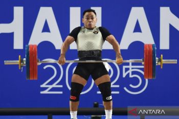 Eko Yuli Irawan menolak tunduk pada usia