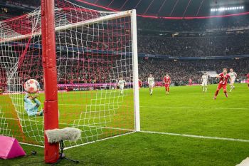 Harry Kane menyelamatkan Bayern Muenchen dari kekalahan