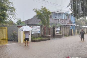Hujan beragam intensitas berpotensi turun di sejumlah kota
