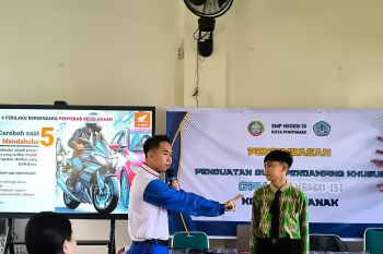 Asmo Kalbar tanamkan budaya #Cari_aman ke siswa SMPN 13 Pontianak