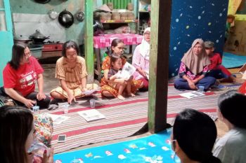 Tim Desain Interior ISI Surakarta tingkatkan kualitas ruang belajar kreatif untuk anak di pemukiman padat