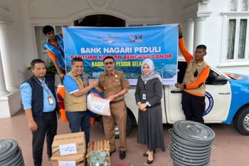 Bank Nagari Salurkan Bantuan Kemanusiaan untuk Korban Banjir di Pesisir Selatan
