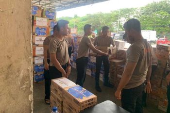 Polri kirim bantuan 52 ton dari pangan hingga genset ke Aceh Tamiang&nbsp;