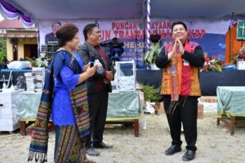 Bupati Samosir ajak Ama HKBP tingkatkan iman, menjadi pemimpin keluarga yang memuliakan Tuhan
