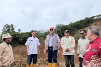 Kunjungi daerah bencana di Talamau Irman Gusman ingatkan masalah data