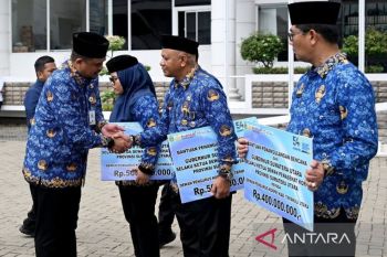 Gubernur Sumut serahkan bantuan Korpri Rp2 miliar untuk korban bencana