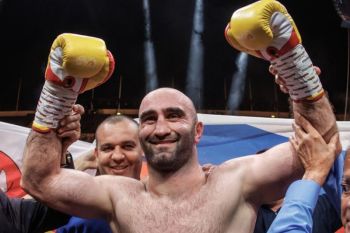 Murat Gassiev gulingkan juara dunia WBA Kubrat Pulev dengan KO