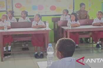 Pemkab Biak Numfor implementasikan Program Ayah Ambil Rapor anak setiap sekolah