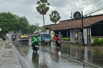 Mayoritas kota-kota besar berpotensi diguyur hujan ringan-sedang