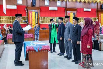 Wawako Pariaman lantik empat kepala OPD