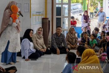 Indonesian govt provides trauma healing for flood survivors in Padang