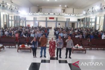 Tandatangani kontrak, 1.360 mahasiswa Unpatti terima beasiswa KIP-Kuliah