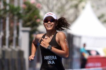 SEA Games 2025, Yaqin dan Pratiwi tambah dua emas triathlon bagi Indonesia