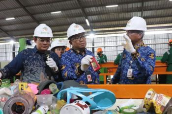 DKI Jakarta gandeng swasta hadirkan pusat daur ulang sampah plastik