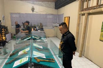 Cak Yebe apresiasi pameran Pusaka Brojo Wahni