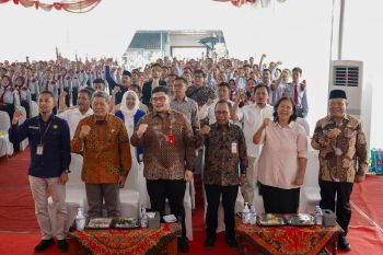 Pemkab Kediri distribusikan komputer jinjing untuk pelajar