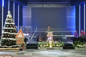 Samuel Wattimena mengajak masyarakat jaga toleransi seiring perayaan Natal