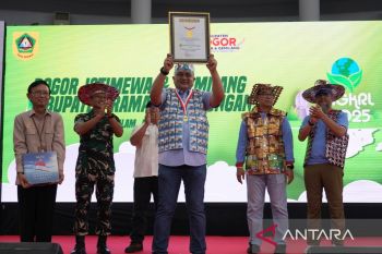 Pemkab Bogor raih Rekor MURI pameran kerajinan daur ulang desa