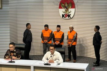 KPK ungkap peran HM Kunang dalam kasus dugaan korupsi anaknya, Bupati Bekasi