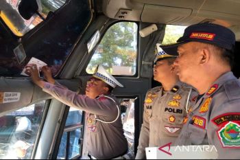 Tim gabungan periksa kelaikan angkutan umum di Pamekasan