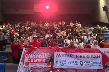 Telkomsel hadirkan keseruan lewat nobar dengan pelanggan Samarinda,