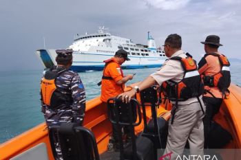 Basarnas lakukan patroli di Selat Sunda pantau arus mudik libur Natal