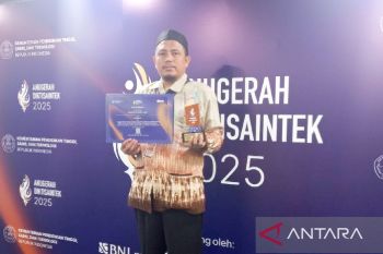 Unuja Paiton terima penghargaan bergengsi anugerah Diktisaintek 2025
