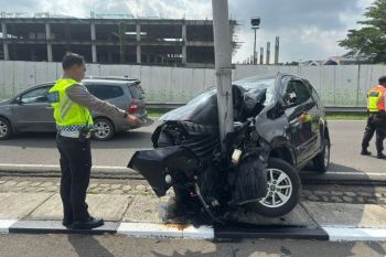 Dua orang terluka pada kecelakaan tunggal di Bandara Soetta