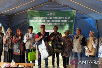 Penerapan psychological first aid (PFA) dalam penanganan dampak psikologis korban bencana galodo di Padang Panjang Sumatera Barat