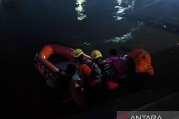 Tim SAR cari remaja tenggelam di Muara Sungai Kurau