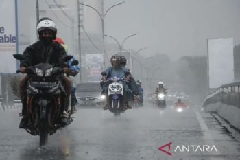Mayoritas kota-kota besar berpotensi diguyur hujan ringan-sedang