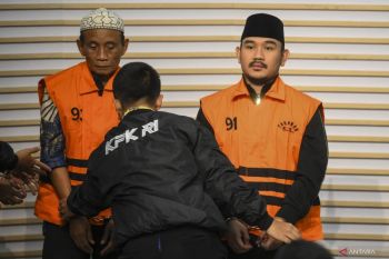 Usai diperiksa KPK, Bupati Bekasi minta maaf dan sampaikan pesan untuk Gubernur Jabar