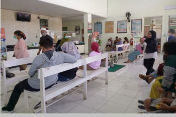 Pemkot Mataram siagakan petugas medis di posko Natal dan Tahun Baru