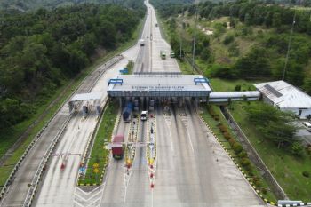 Pengelola Tol Bakter catat 36.175 kendaraan melintas pada H-3 Natal
