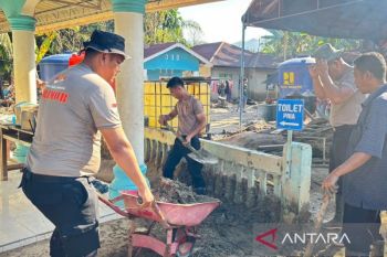 Jelang Natal 2025, Polri perbaiki gereja terdampak bencana di Sumut