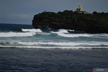BMKG: Potensi gelombang laut tinggi berpeluang terjadi pada 23-26 Desember