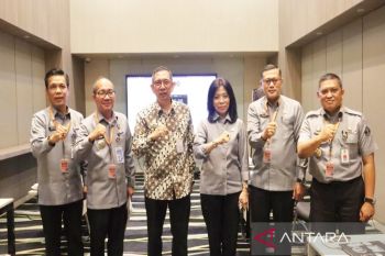 Kemenkum Kalsel ikuti sesi evaluasi kinerja metode wawancara oleh Pimti Madya Kemenkum RI