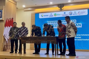 Menkop teken MoU dengan empat menteri untuk perkuat Kopdes Merah Putih