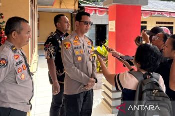 Polres Biak Numfor sterilkan gereja untuk perayaan ibadah Natal 2025