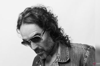 Russell Brand dapat tuduhan tambahan terkait pemerkosaan