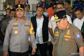 Kapolda dan Gubernur Babel pantau keamanan Gereja di Pangkalpinang saat Ibadah Malam Natal