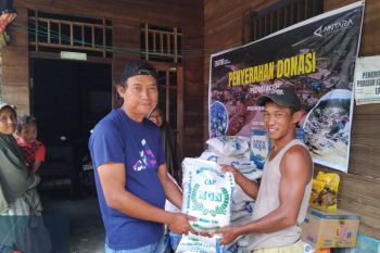 LKBN ANTARA salurkan kebutuhan dasar untuk korban banjir Aceh Tamiang