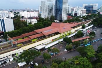 Sebut Presiden Punya Perhatian Besar di Perkeretaapian, Seskab Usul KAI Perbarui Gambir