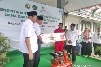 Gubernur Sultra salurkan ZIS Baznas kepada 113 warga penerima manfaat